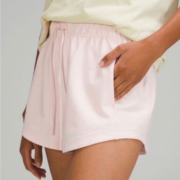 Lululemon strawberry milkshake inner glow HR short 3”